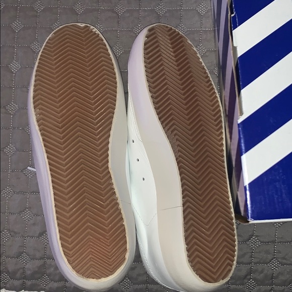 Golden Goose Sneakers - Picture 6 of 7